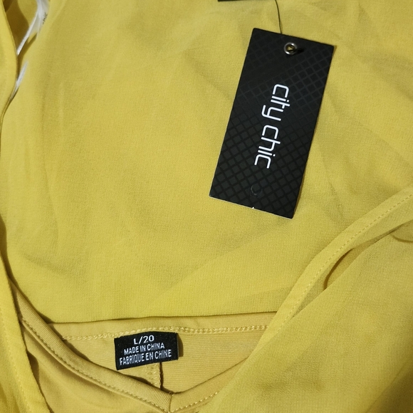 City Chic Yellow Flutter Sleeve Maxi Dress - Picture 6 of 10